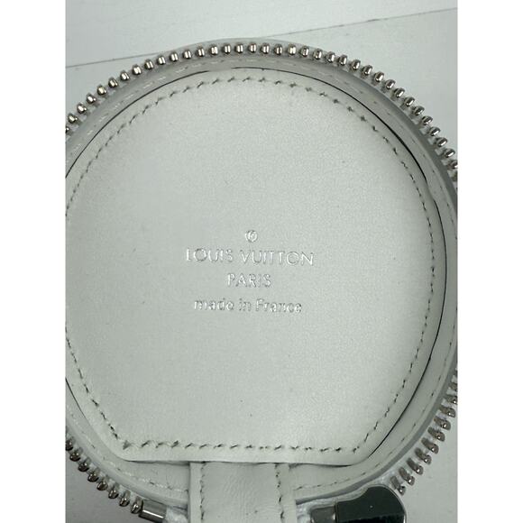 Louis Vuitton Etui Earphones Rainbow Monogram Canvas with Silver-Tone Hardware - Picture 9 of 13